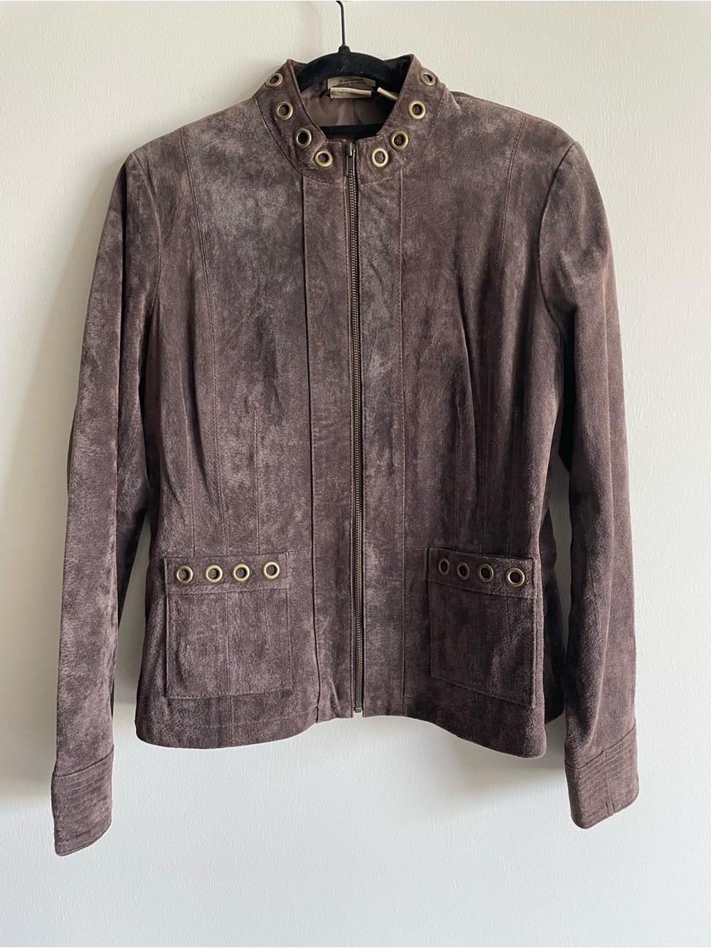 Boho western chocolate brown suede jacket collarless gold brass grommet L